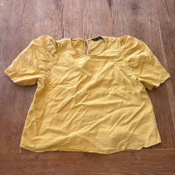 Zara yellow short sleeve top. Size XS - Picture 1 of 5